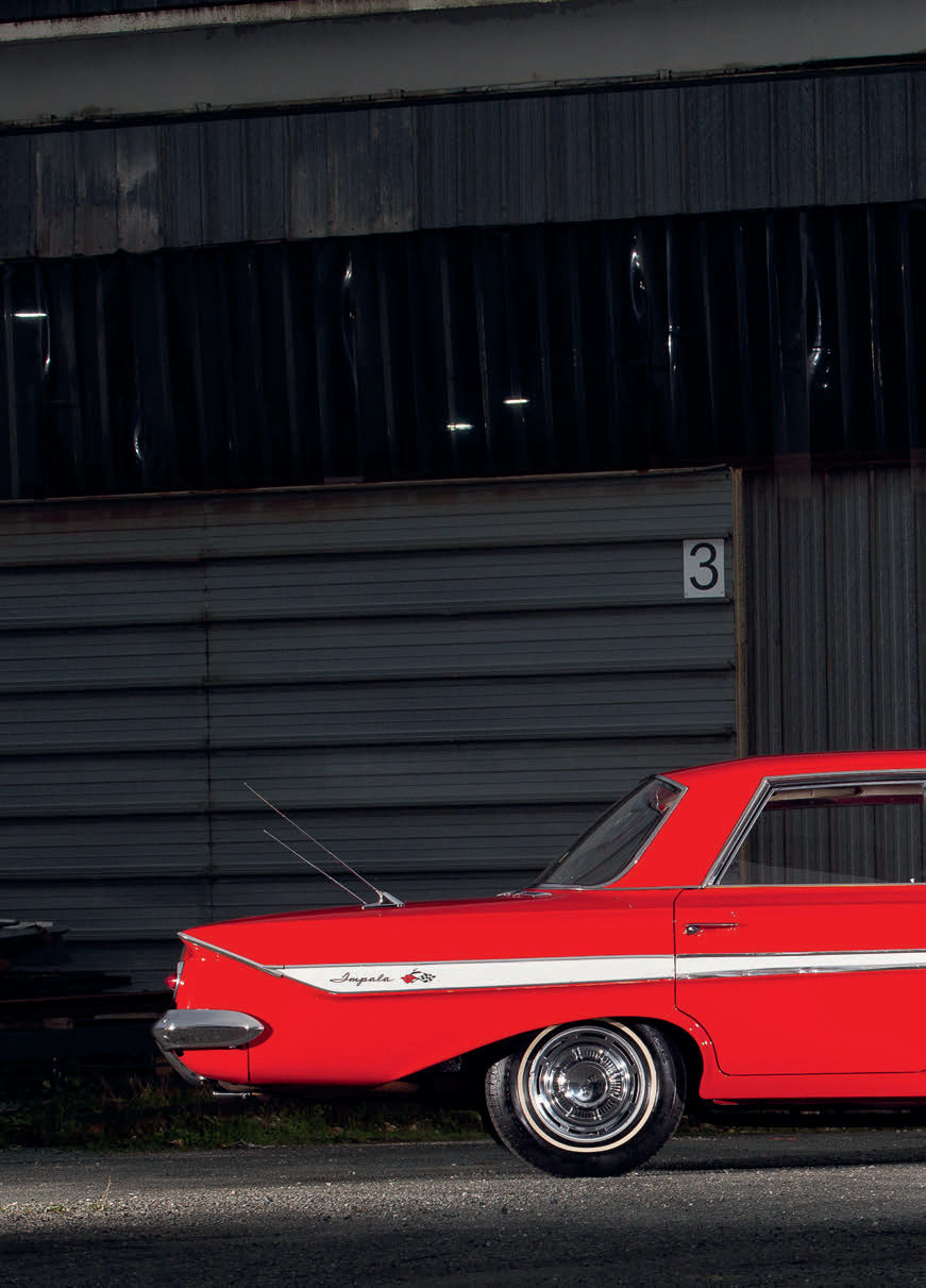 Chevrolet Impala sedan 1961 — photo 4
