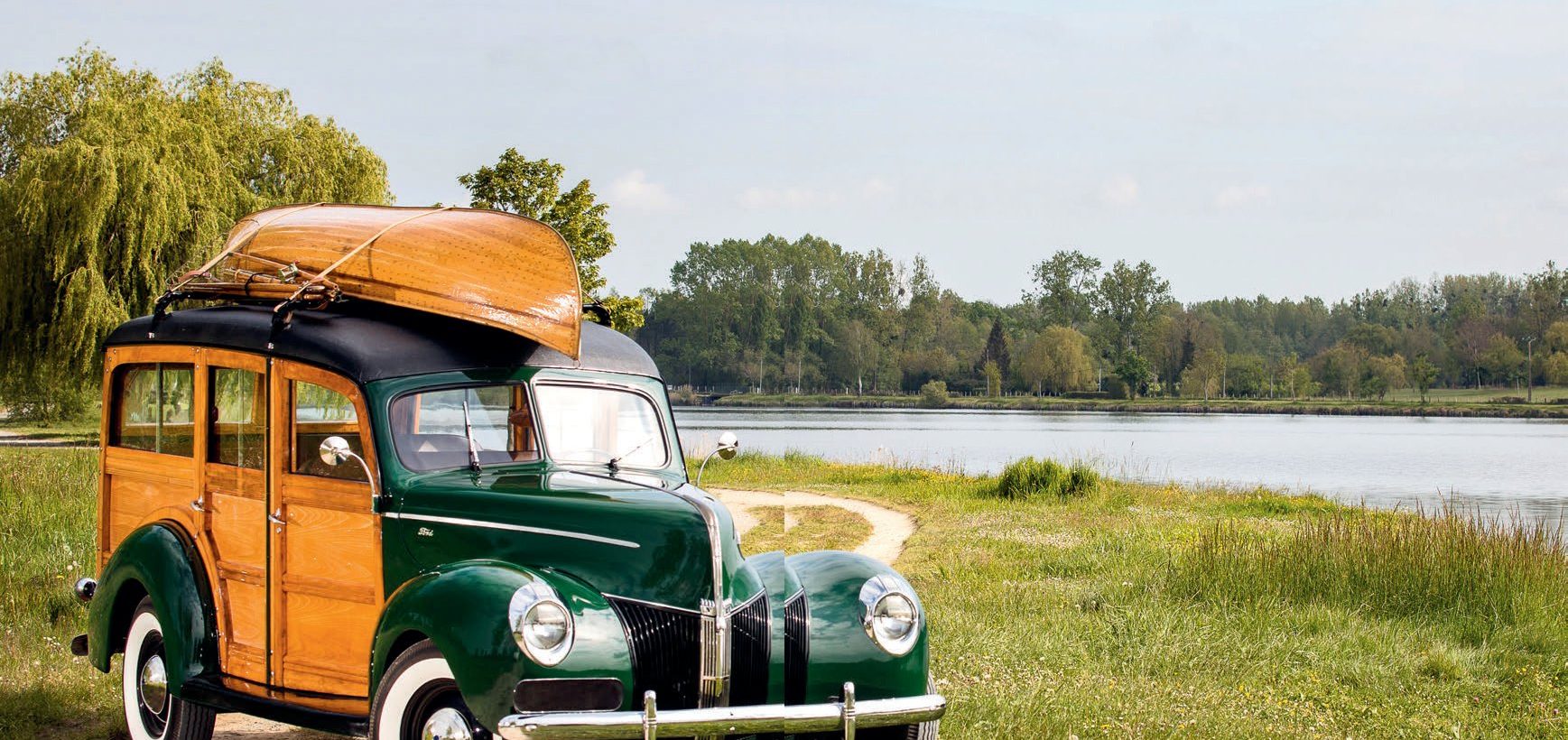 Ford Woody 1940 : un station wagon de la Croix-Rouge